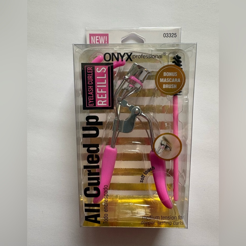 Onyx Professional Eyelash Curler with Refills Brush All Curled Up Makeup Pink